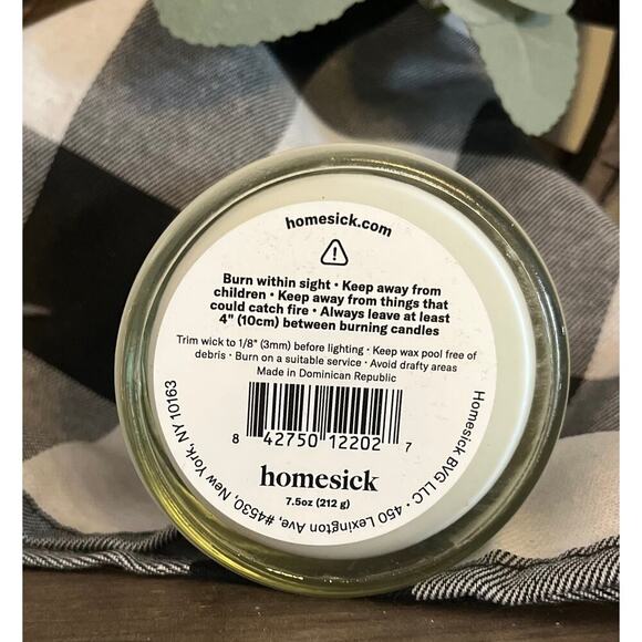 Homesick Northern California Scented Candle| Woody Pear Cloves Vanilla Redwoods - Picture 4 of 4